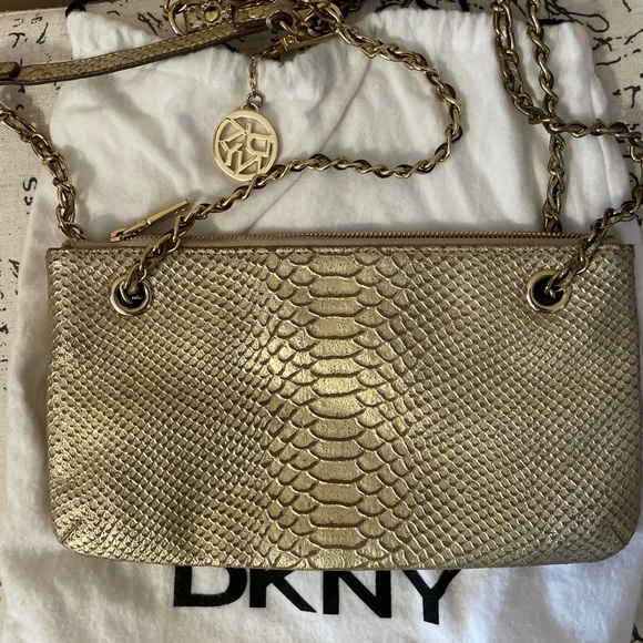 DKNY good purse - Picture 2 of 2
